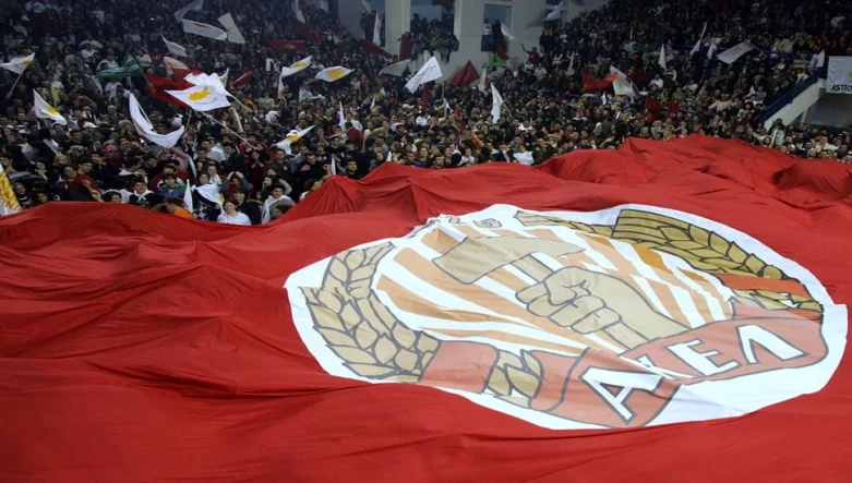 v2akelllllllllllllllllllll_1713778100